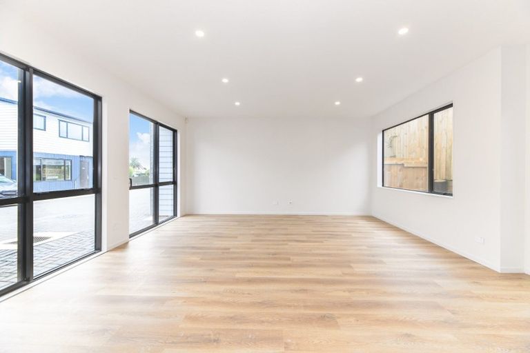 Photo of property in 4b Geordie Street, Henderson, Auckland, 0612