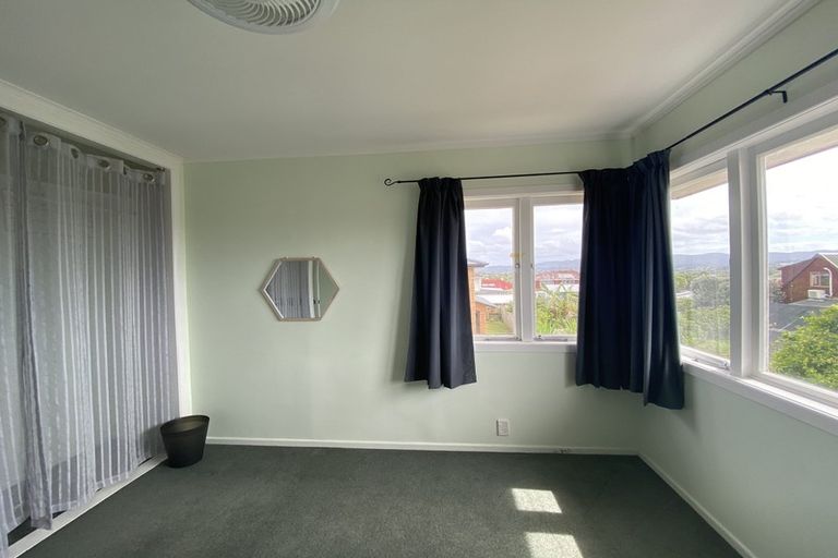 Photo of property in 14 Strid Road, Te Atatu South, Auckland, 0610