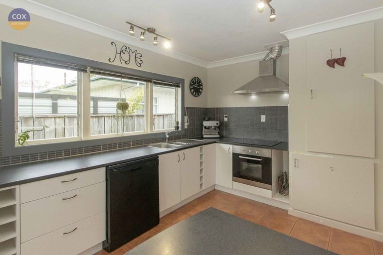 Photo of property in 58 Meeanee Road, Taradale, Napier, 4112