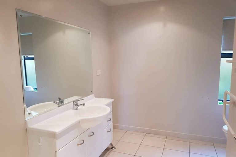 Photo of property in 41 Beulah Avenue, Rothesay Bay, Auckland, 0630