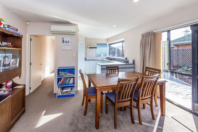 Photo of property in 5 Murfitt Place, Sockburn, Christchurch, 8042