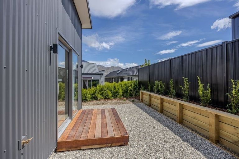 Photo of property in 3 Landsborough Lane, Wanaka, 9305