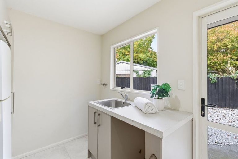 Photo of property in 14 Harlech Mews, Avonhead, Christchurch, 8042
