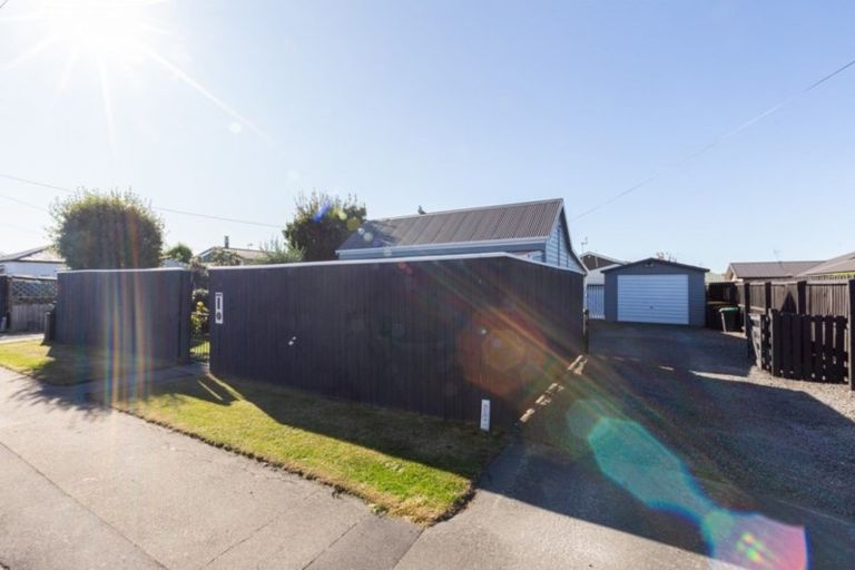 Photo of property in 11 Seymour Street, Hornby, Christchurch, 8042