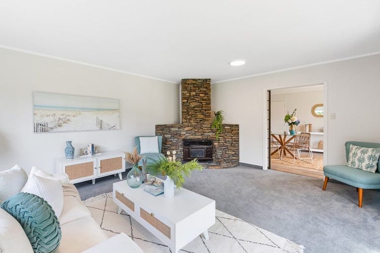 Photo of property in 17a Iti Grove, Waikanae, 5036