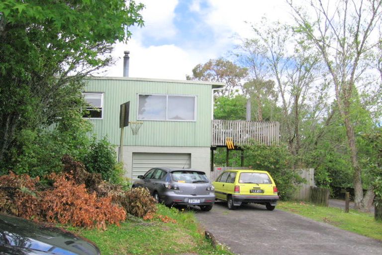 Photo of property in 18 Seakens Way, Glen Eden, Auckland, 0602