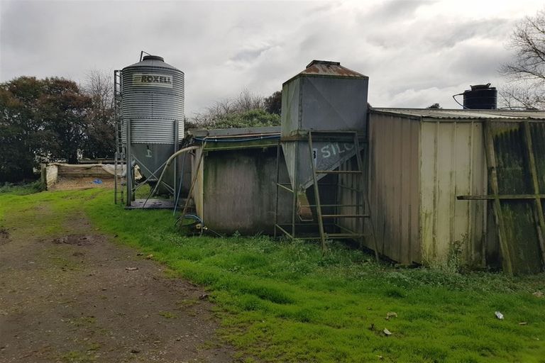 Photo of property in 389 Waiuku Road, Puni, Pukekohe, 2678