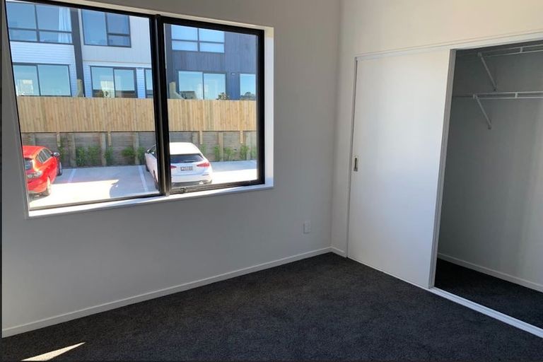 Photo of property in 62u5 Spenmoor Street, Newlands, Wellington, 6037