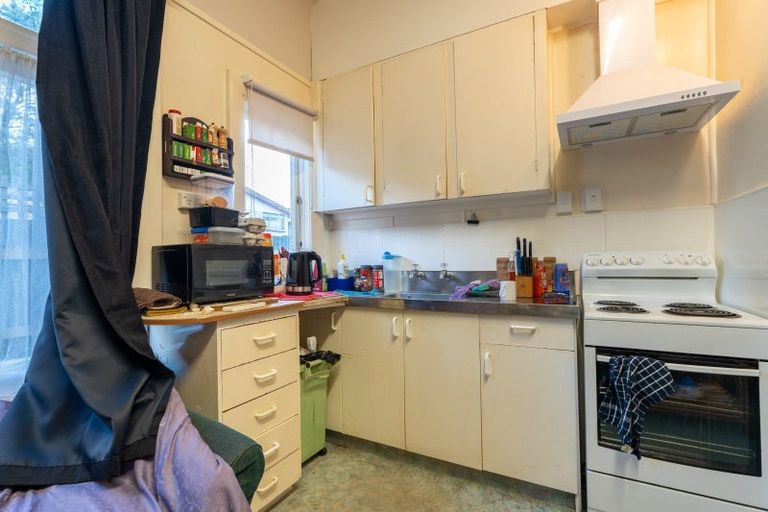 Photo of property in 240 South Road, Caversham, Dunedin, 9012