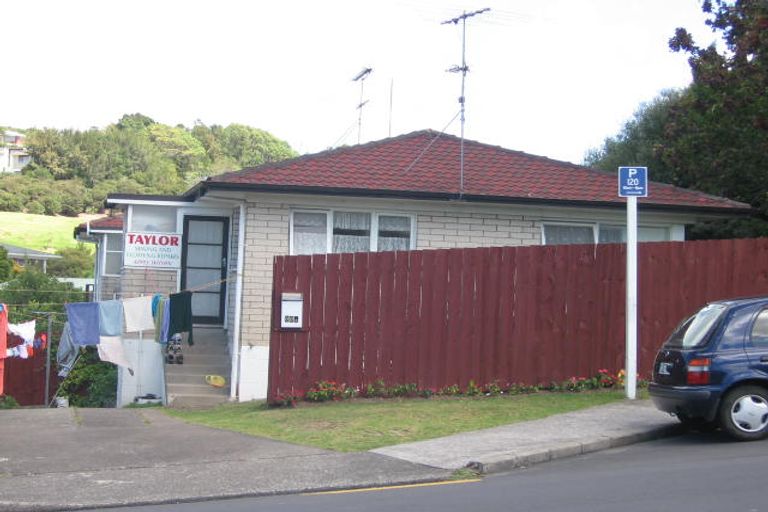 Photo of property in 2/59 Bentley Avenue, Glenfield, Auckland, 0629