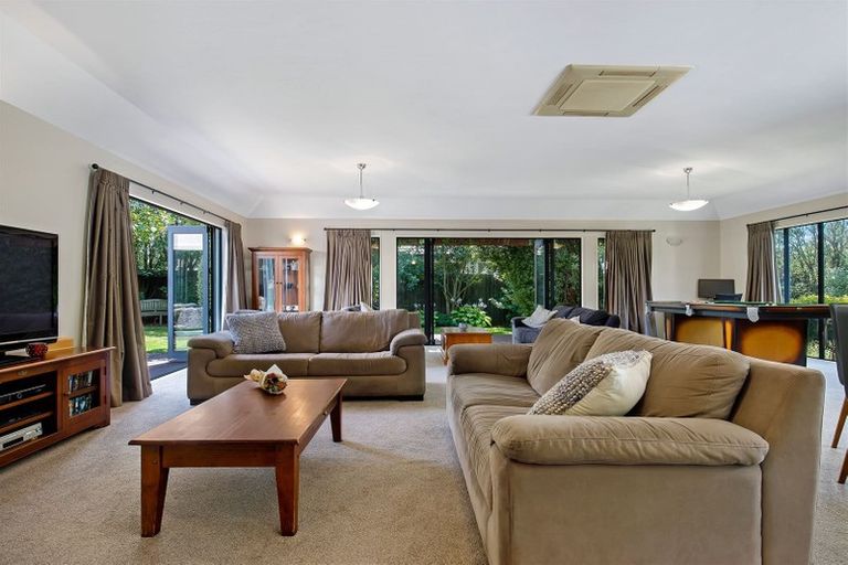 Photo of property in 1 Sharnbrook Lane, Casebrook, Christchurch, 8051