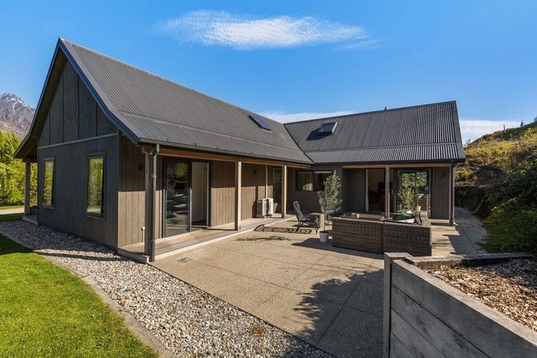 Photo of property in 8 Trench Hill Road, Frankton, Queenstown, 9371