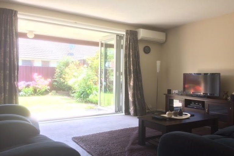 Photo of property in 5 Vancouver Crescent, Wainoni, Christchurch, 8061