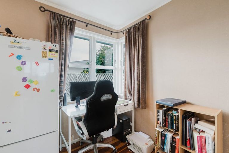 Photo of property in 42 Irvine Street, Frankton, Hamilton, 3204