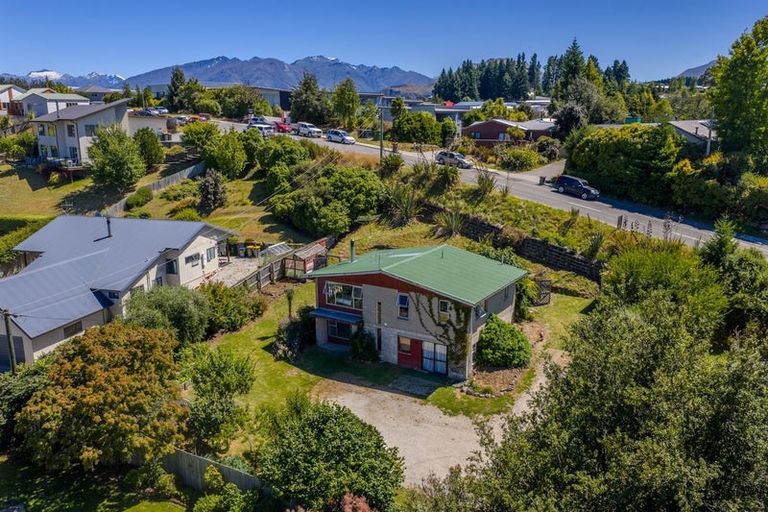 Photo of property in 110 Hedditch Street, Wanaka, 9305