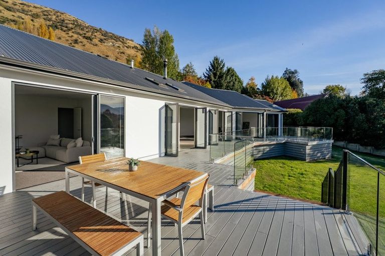 Photo of property in 4 Lindmore Lane, Lower Shotover, Queenstown, 9371