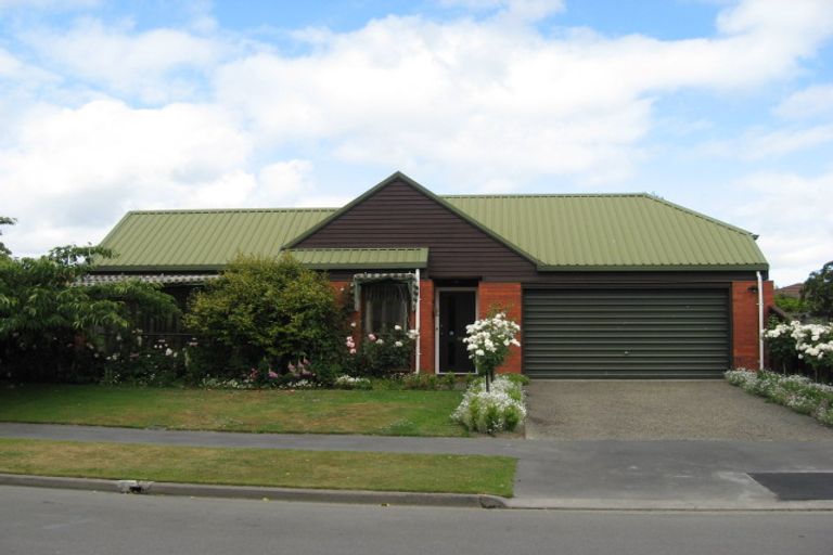 Photo of property in 22 Glenburn Place, Avonhead, Christchurch, 8042