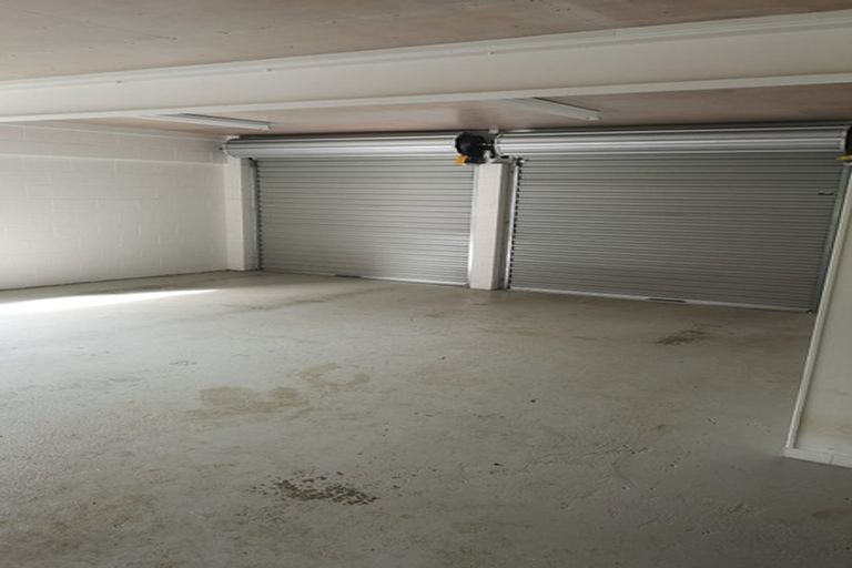 Photo of property in 19 Palmyra Way, Half Moon Bay, Auckland, 2012