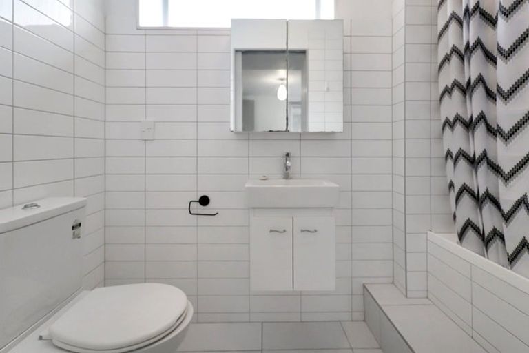 Photo of property in 6/8b Lipman Street, Mount Victoria, Wellington, 6011