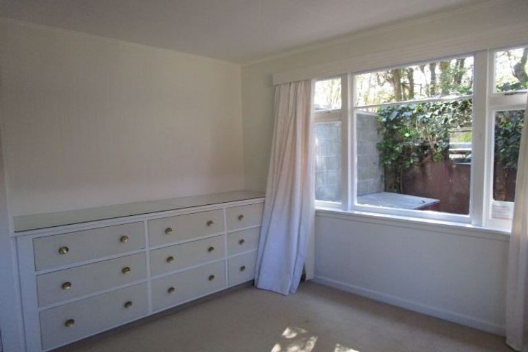 Photo of property in 100 Palatine Terrace, Saint Martins, Christchurch, 8022