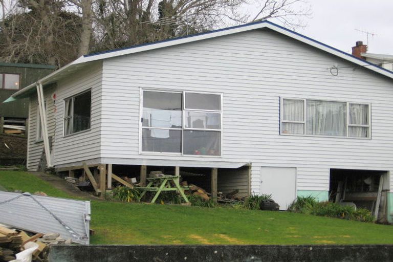 Photo of property in 27 Porter Crescent, Helensville, 0800