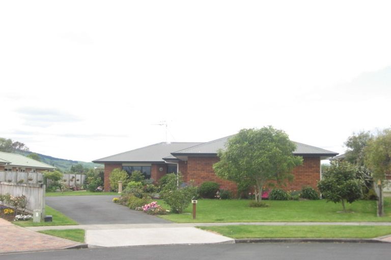 Photo of property in 13 Lucombe Place, Cambridge, 3434