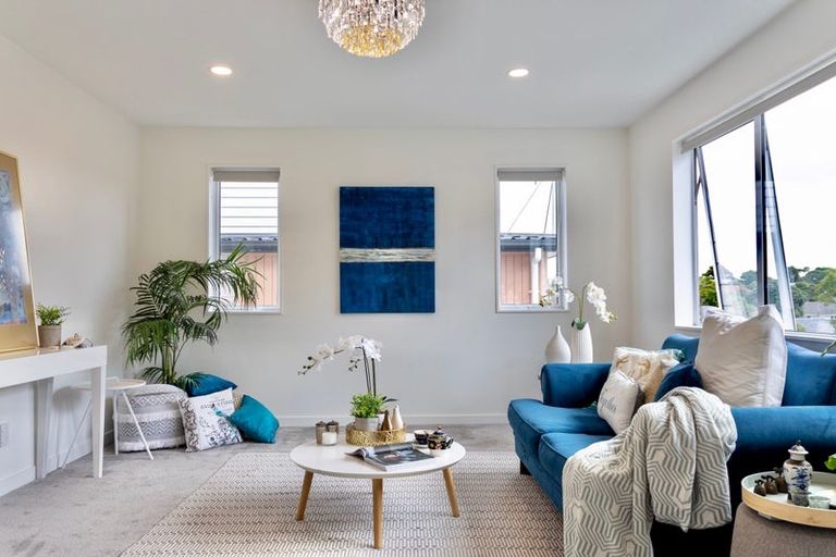 Photo of property in 5 Gladfield Lane, Te Atatu Peninsula, Auckland, 0610