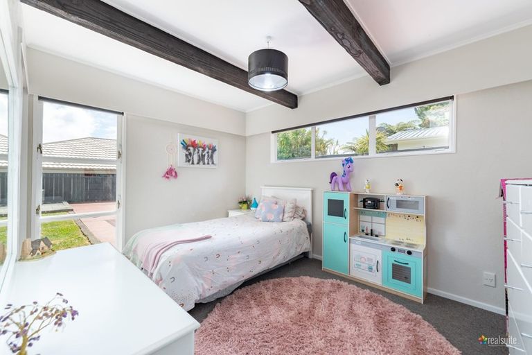 Photo of property in 25 Kopara Grove, Stokes Valley, Lower Hutt, 5019