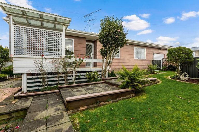 Photo of property in 11a Christmas Road, Manurewa, Auckland, 2102
