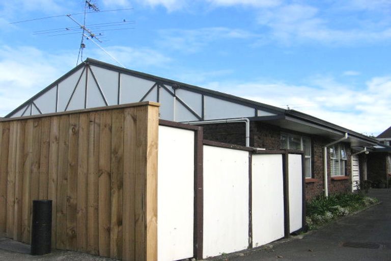 Photo of property in 43b Ludlam Crescent, Woburn, Lower Hutt, 5010