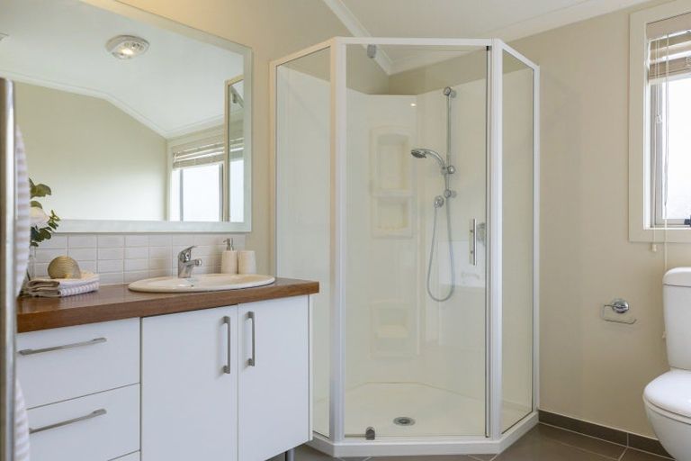 Photo of property in 1/745 Acacia Bay Road, Acacia Bay, Taupo, 3330