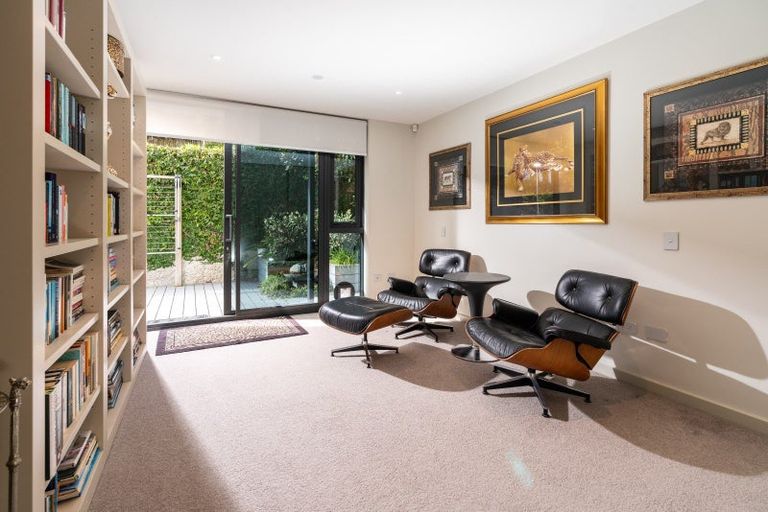 Photo of property in 2/308 Oriental Parade, Oriental Bay, Wellington, 6011