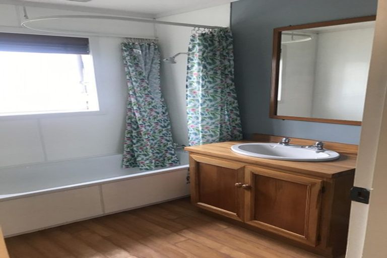 Photo of property in 99 Churton Drive, Churton Park, Wellington, 6037