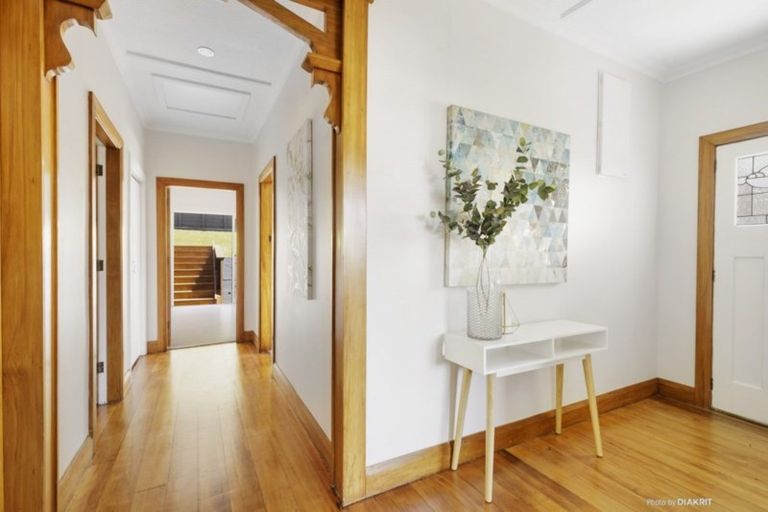 Photo of property in 54 Severn Street, Island Bay, Wellington, 6023