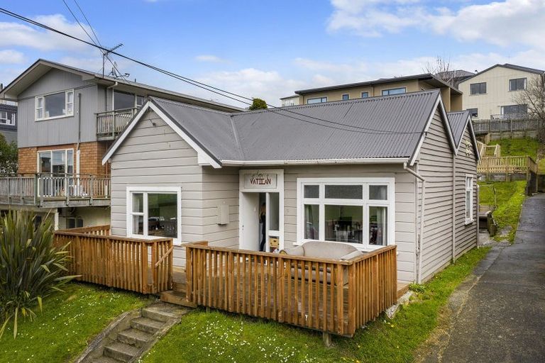 Photo of property in 96 Harbour Terrace, North Dunedin, Dunedin, 9016