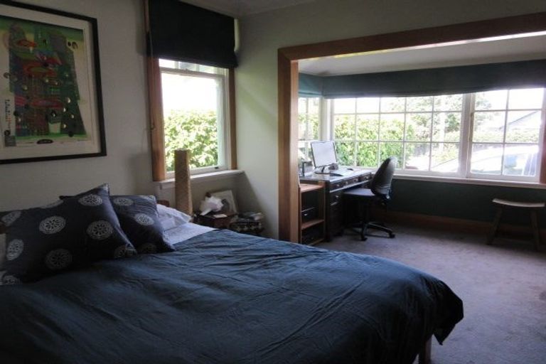 Photo of property in 48 Ferry Street, Seatoun, Wellington, 6022