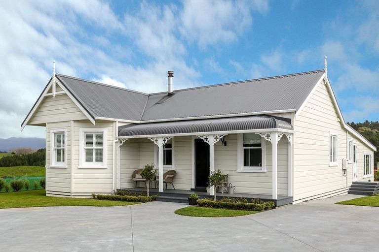 Photo of property in 200 Egmont Road, Hillsborough, New Plymouth, 4372