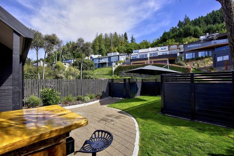 Photo of property in 1 Highview Terrace, Queenstown, 9300