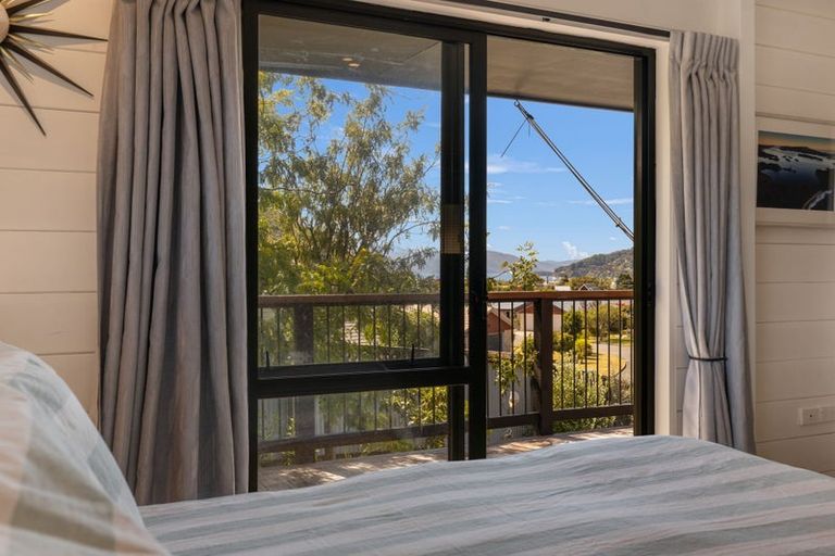Photo of property in 15 Ranui Street, Waikawa, Picton, 7220