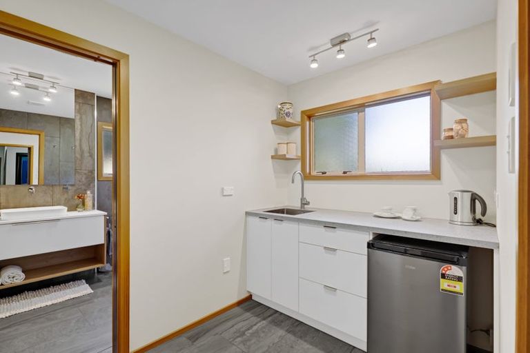 Photo of property in 30 Ngamotu Road, Moturoa, New Plymouth, 4310