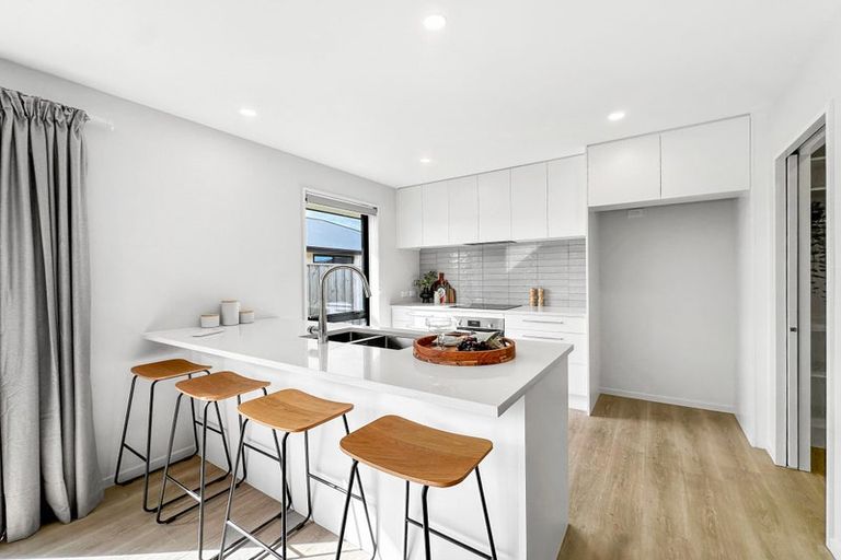 Photo of property in 16 Mehrtens Crescent, Woodend, 7610