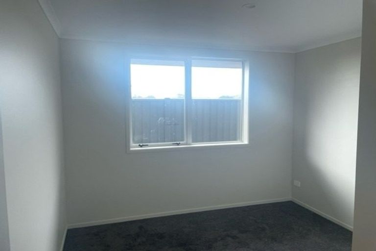 Photo of property in 22 Tabraham Crescent, Pyes Pa, Tauranga, 3112