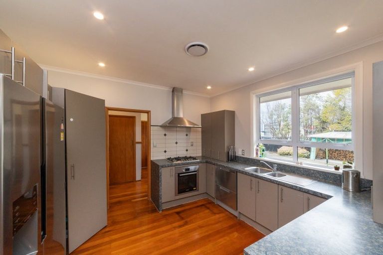 Photo of property in 9 Innes Place, Roslyn, Palmerston North, 4414