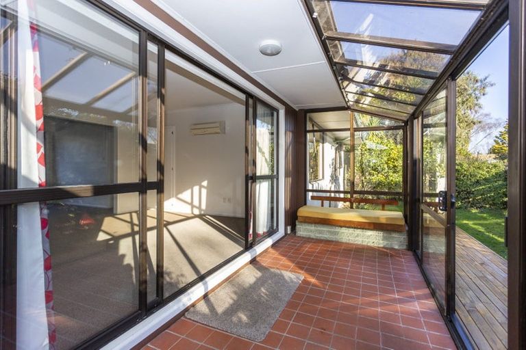 Photo of property in 3 Siska Place, Upper Riccarton, Christchurch, 8041