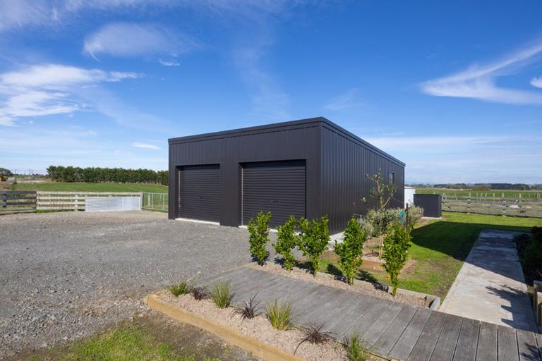 Photo of property in 567 Lethbridge Road, Halcombe, 4775