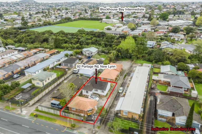 Photo of property in 92 Portage Road, New Lynn, Auckland, 0600