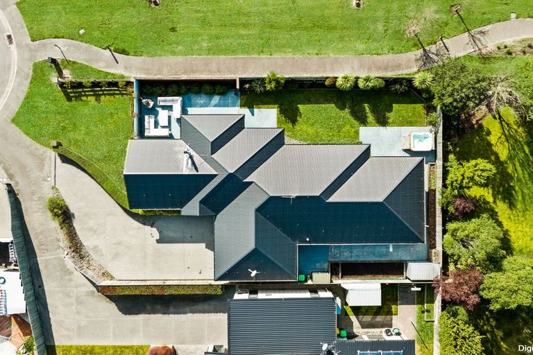 Photo of property in 26 Henley Close, Rolleston, 7614