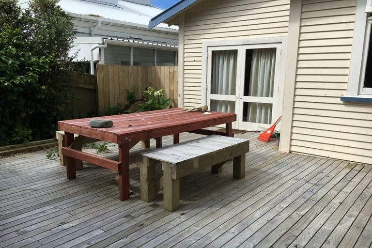 Photo of property in 73 Standen Street, Karori, Wellington, 6012