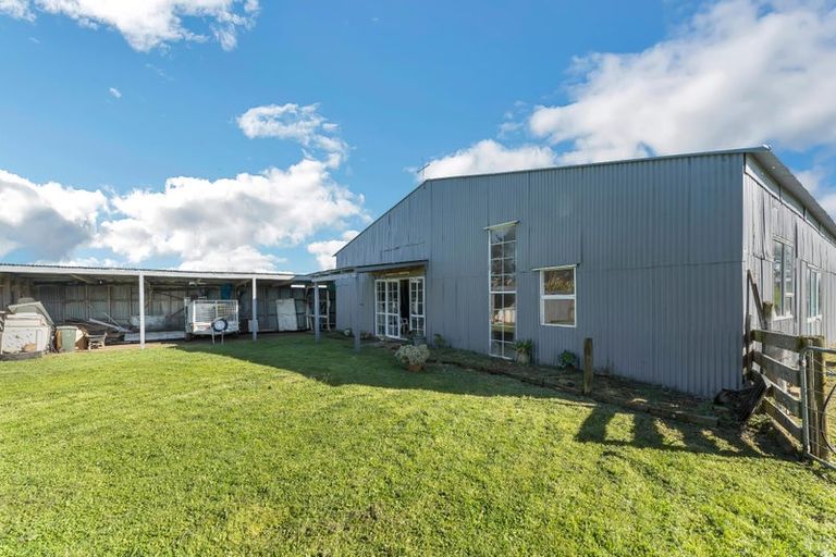 Photo of property in 3001a State Highway 2, Waitakaruru, Ngatea, 2471