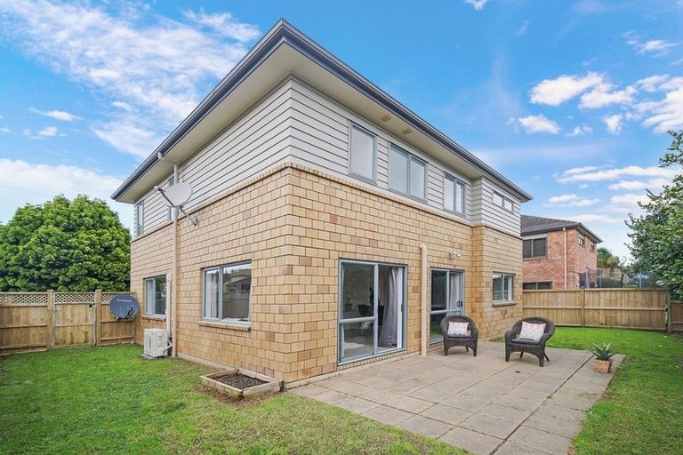 Photo of property in 4 Coachman Drive, Flat Bush, Auckland, 2016